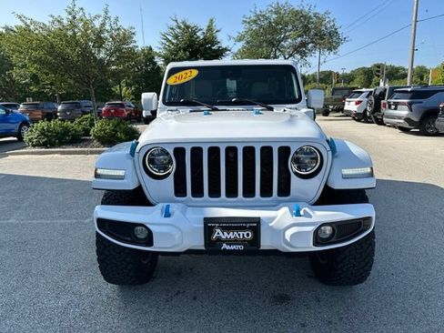 Used 2022 Jeep Wrangler Unlimited Sahara AWD/4WD image 3