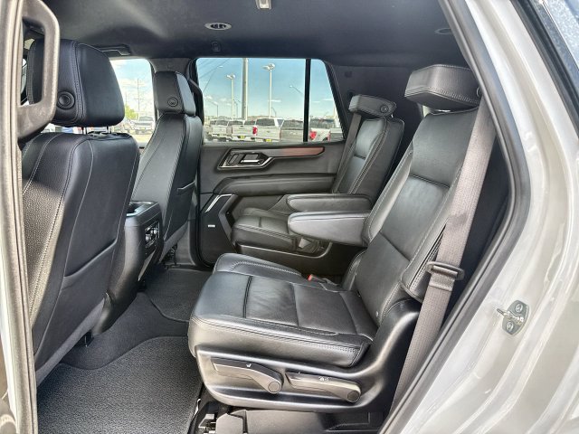Used 2025 GMC Yukon Denali AWD/4WD image 22