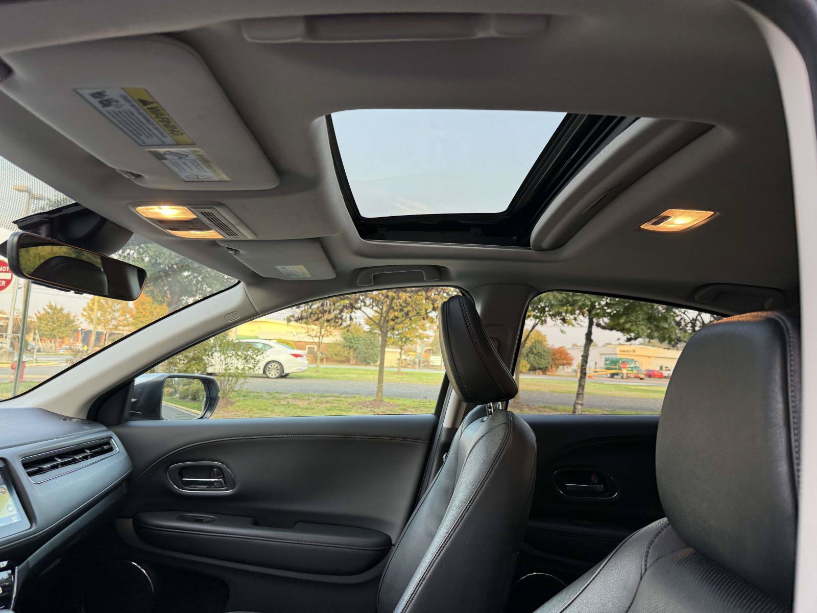 Used 2020 Honda HR-V Touring image 20