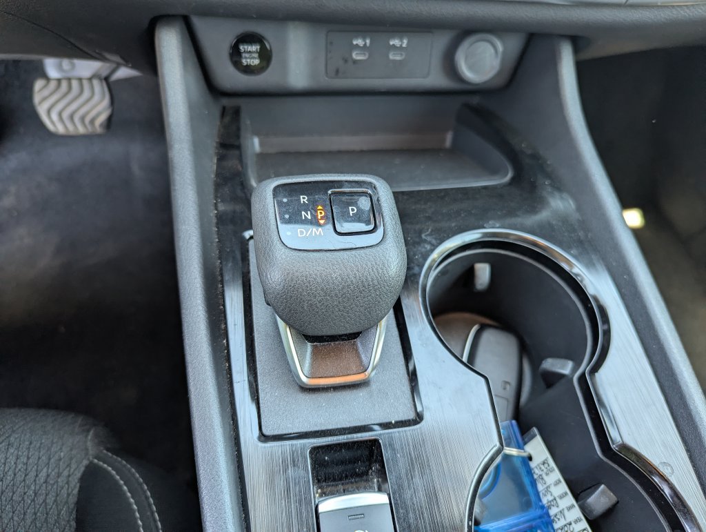 Used 2025 Nissan Rogue SV AWD/4WD image 13