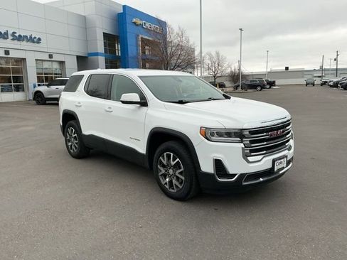 Used 2023 GMC Acadia SLE image 1