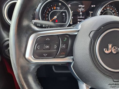 Used 2022 Jeep Wrangler Unlimited Sahara AWD/4WD image 23
