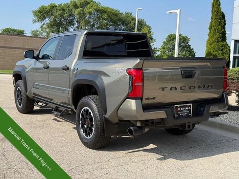 Used 2024 Toyota Tacoma TRD Off-Road AWD/4WD image 5