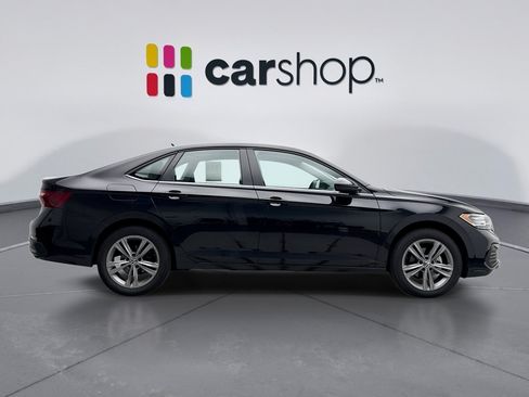 Used 2023 Volkswagen Jetta SE FWD image 6