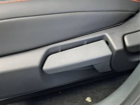 Certified 2025 Nissan Kicks SR FWD image 27