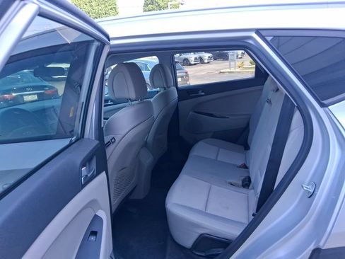 Used 2017 Hyundai Tucson SE w/ SE Popular Package 02 AWD/4WD image 28