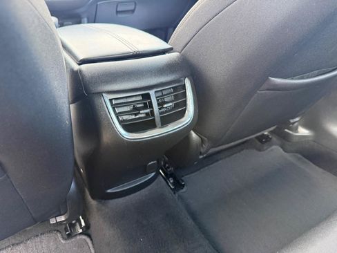 Used 2021 Chevrolet Malibu LT FWD image 23
