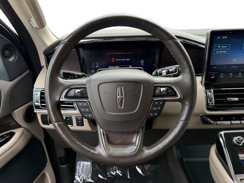 Used 2024 Lincoln Navigator Reserve AWD/4WD image 12