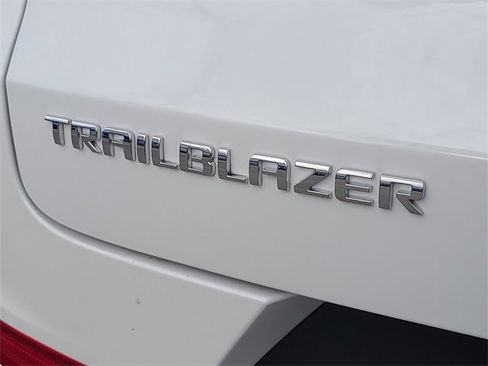 New 2026 Chevrolet TrailBlazer LT w/ Driver Confidence Package image 9