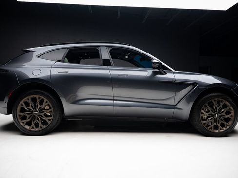 Used 2023 Aston Martin DBX AWD/4WD image 34