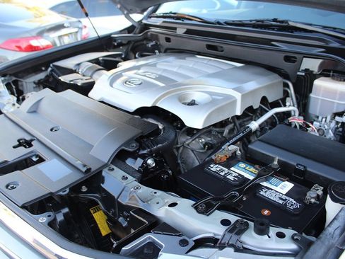 Used 2008 Lexus LX 570 4WD w/ Technology Pkg image 39