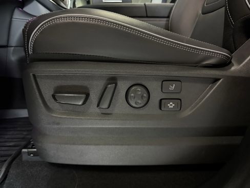 Used 2025 INFINITI QX80 Sensory AWD/4WD image 25