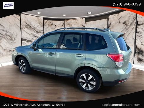 Used 2017 Subaru Forester 2.5i Premium w/ All-Weather Package AWD/4WD image 4