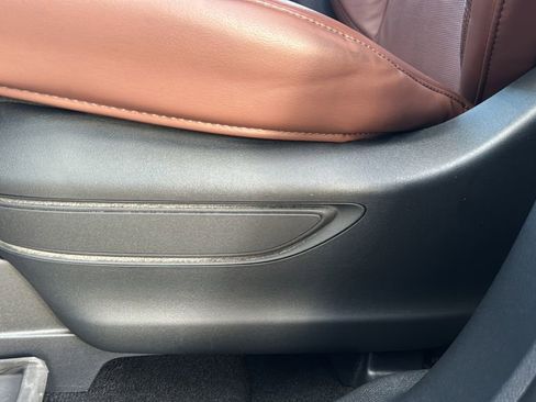 Used 2025 Lincoln Aviator Reserve w/ Luxury Package image 7