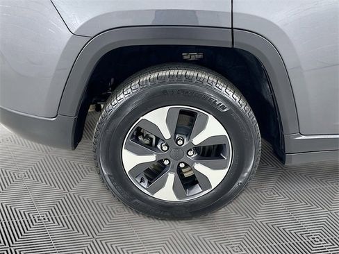 Used 2022 Jeep Grand Cherokee Limited 4xe image 29