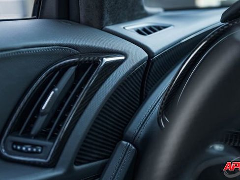 Used 2018 Audi R8 V10 w/ Premium Package image 93