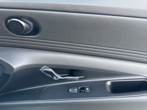 New 2026 Hyundai Elantra SEL Sport Premium FWD image 18