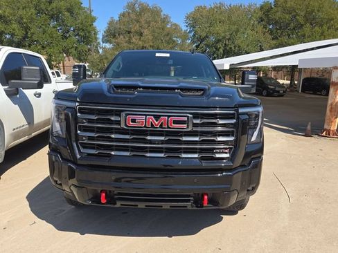 Used 2026 GMC Sierra 2500 AT4 AWD/4WD image 2
