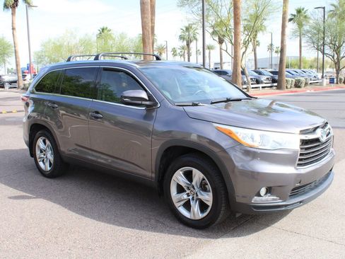 Used 2016 Toyota Highlander Limited w/ Driver Technology Package image 7