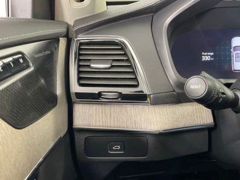 Certified 2023 Volvo XC90 B6 Ultimate image 24