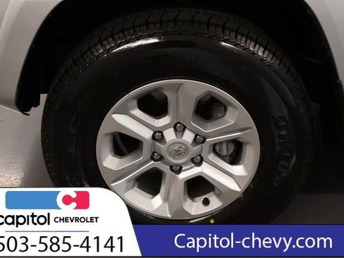 Used 2024 Toyota 4Runner SR5 Premium image 9