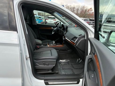 Used 2023 Audi Q5 2.0T Premium w/ Convenience Package image 20