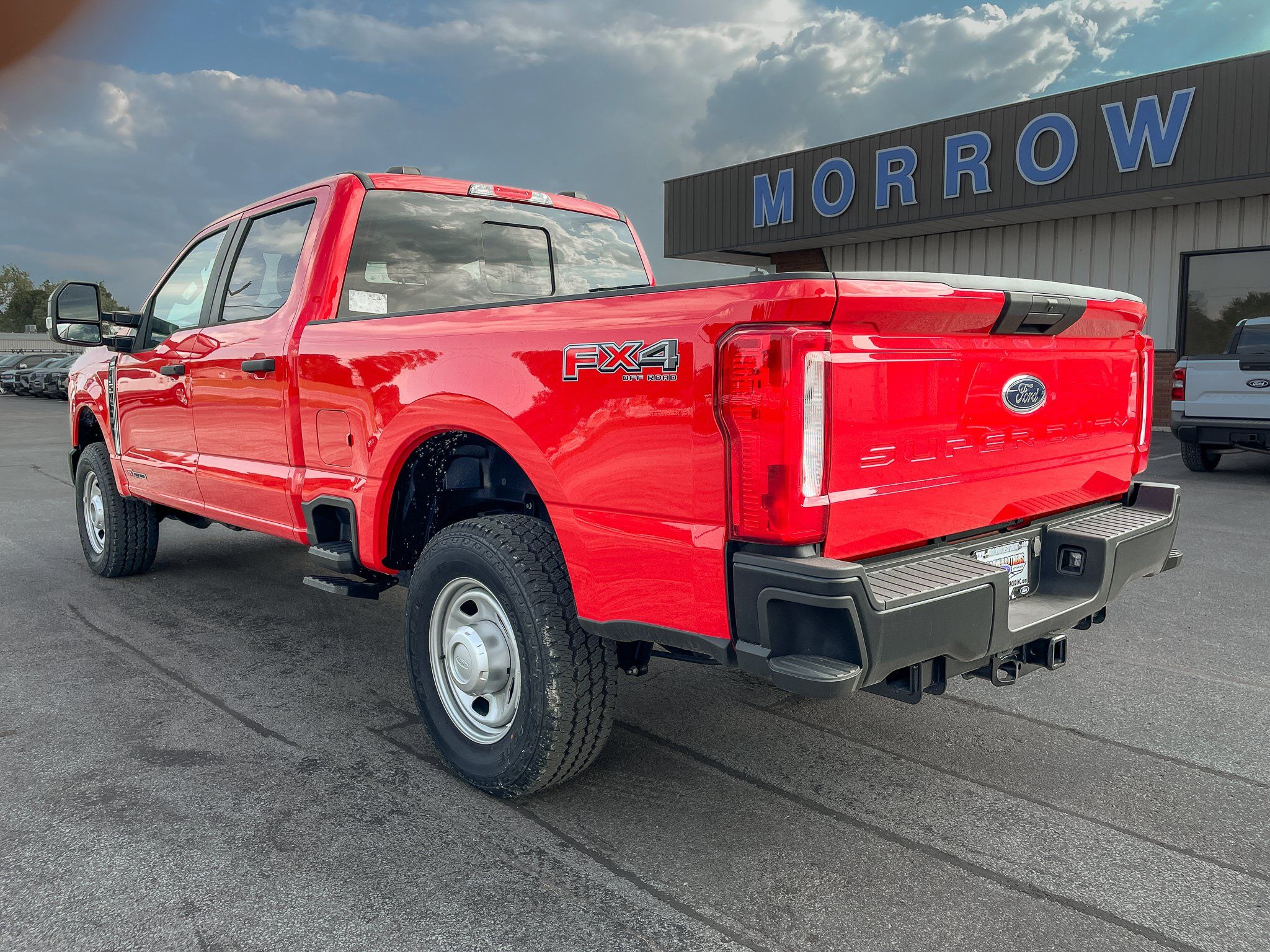 New 2024 Ford F350 XL w/ FX4 Off-Road Package AWD/4WD image 4