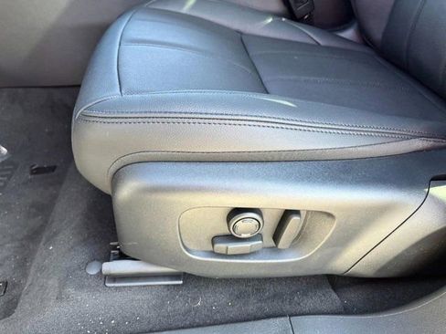 Used 2026 Land Rover Range Rover Evoque Dynamic SE AWD/4WD image 27