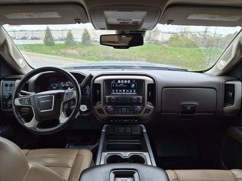 Used 2019 GMC Sierra 2500 Denali w/ Duramax Plus Package AWD/4WD image 42