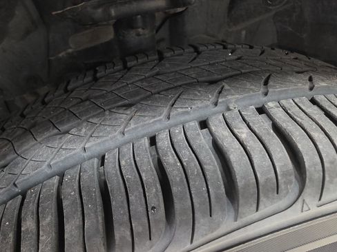 Used 2025 Nissan Rogue SV image 25