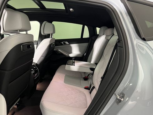 New 2026 BMW X6 xDrive40i w/ Climate Comfort Package image 14