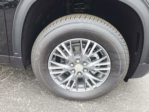 New 2026 Chevrolet Traverse LT w/ LPO, Floor Liner Package AWD/4WD image 15