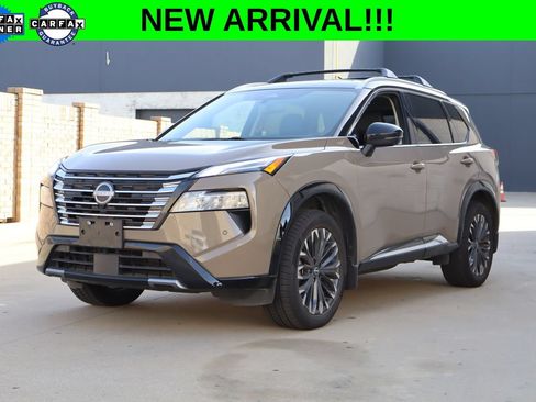 Used 2024 Nissan Rogue Platinum w/ Platinum Premium Package FWD image 1