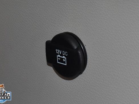 Certified 2024 Chrysler Pacifica Touring-L FWD image 33