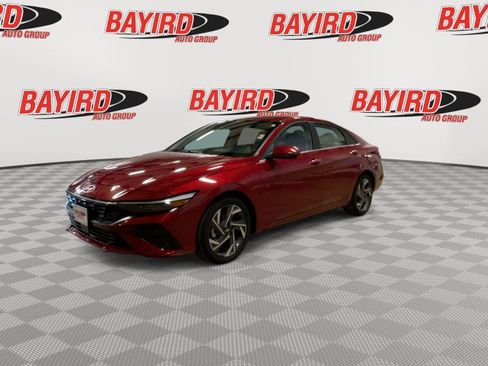 Used 2024 Hyundai Elantra Limited image 4