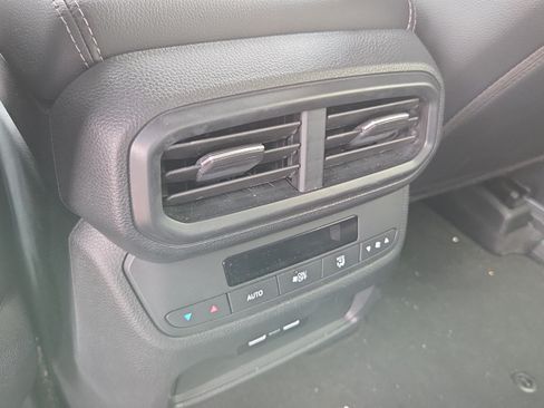 Certified 2023 Honda Pilot EX-L image 10