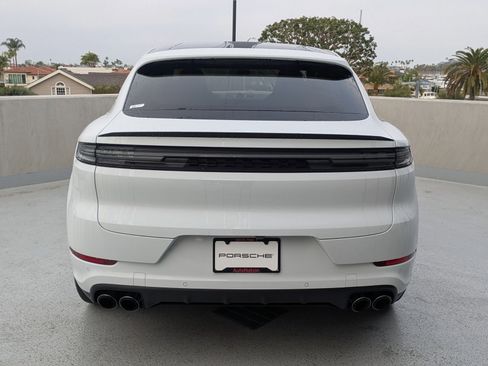 New 2026 Porsche Cayenne Coupe image 10