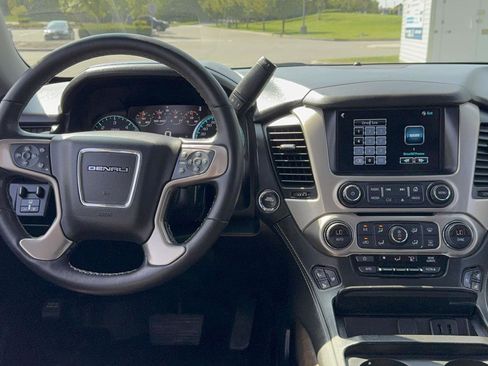 Used 2019 GMC Yukon XL Denali w/ Open Road Package image 10