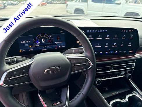 Used 2025 Chevrolet Traverse Z71 w/ Driver Confidence Package AWD/4WD image 10