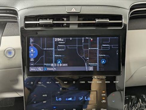 Used 2023 Hyundai Tucson Limited image 30