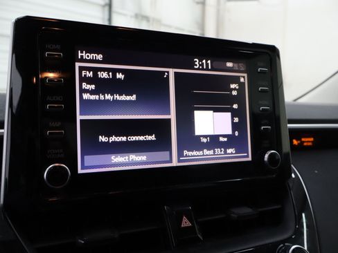 Used 2020 Toyota Corolla LE image 16