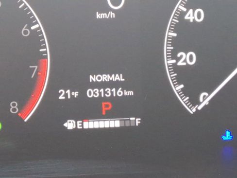 Used 2023 Honda HR-V LX image 13