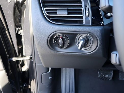 New 2026 Porsche Macan image 33