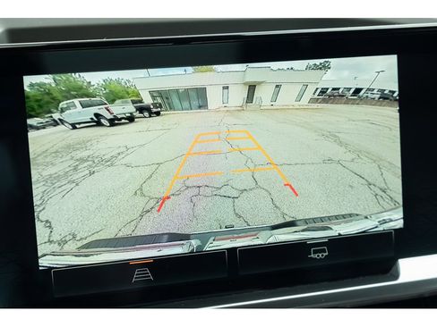 Used 2025 GMC Sierra 1500 SLT AWD/4WD image 24