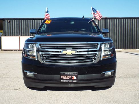 Used 2015 Chevrolet Suburban LTZ image 2