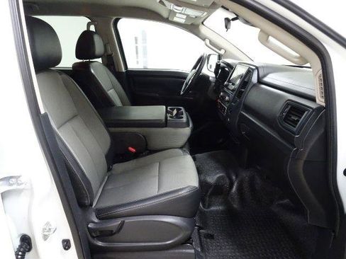 Used 2021 Nissan Titan S w/ S Utility Package image 41