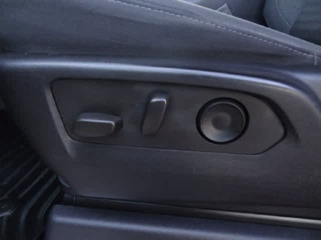 Used 2023 Chevrolet Silverado 1500 RST AWD/4WD image 7