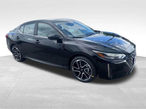 Certified 2025 Nissan Sentra SR w/ SR Premium Package FWD image 9
