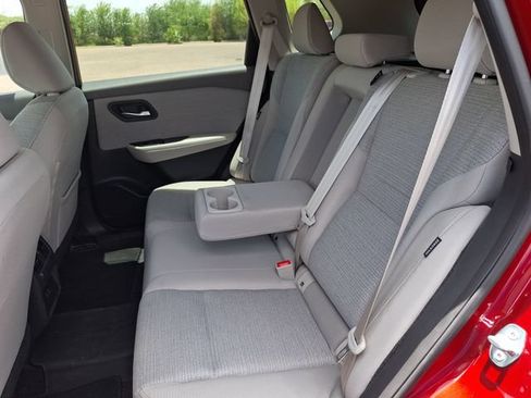 Certified 2023 Nissan Rogue SV FWD image 14