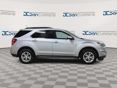 Used 2017 Chevrolet Equinox LT w/ Convenience Package FWD image 9